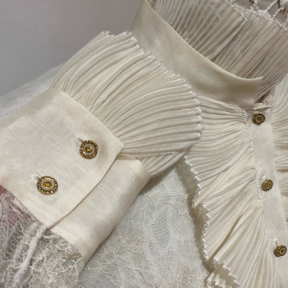 SOLD Oscar de la Renta Ruffle top 6 ASO Gossip - Picture 5 of 14